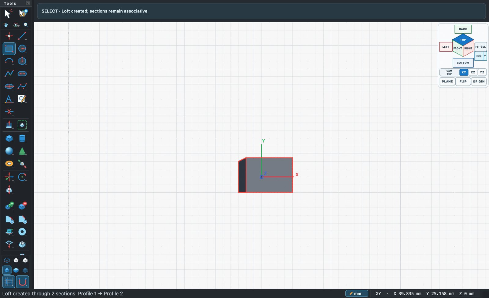 VPath showing a selected solid created by an associative loft between two profile sections